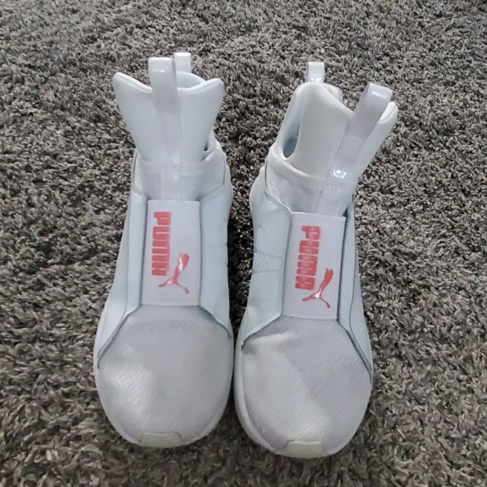 Puma soft athletic shoes